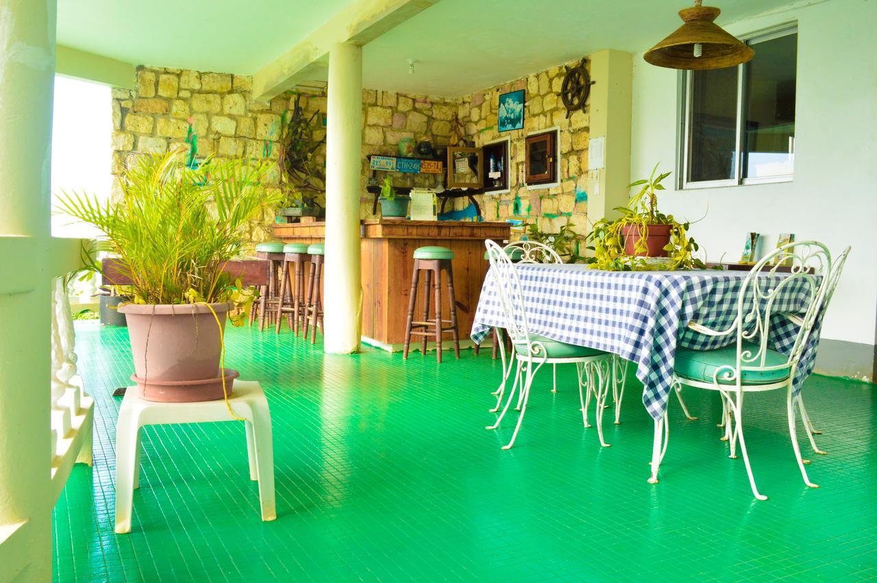 Sahara Dela Mer Inn Montego Bay Exteriör bild