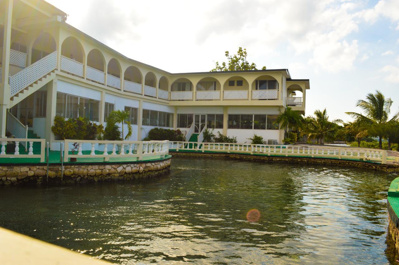 Sahara Dela Mer Inn Montego Bay Exteriör bild
