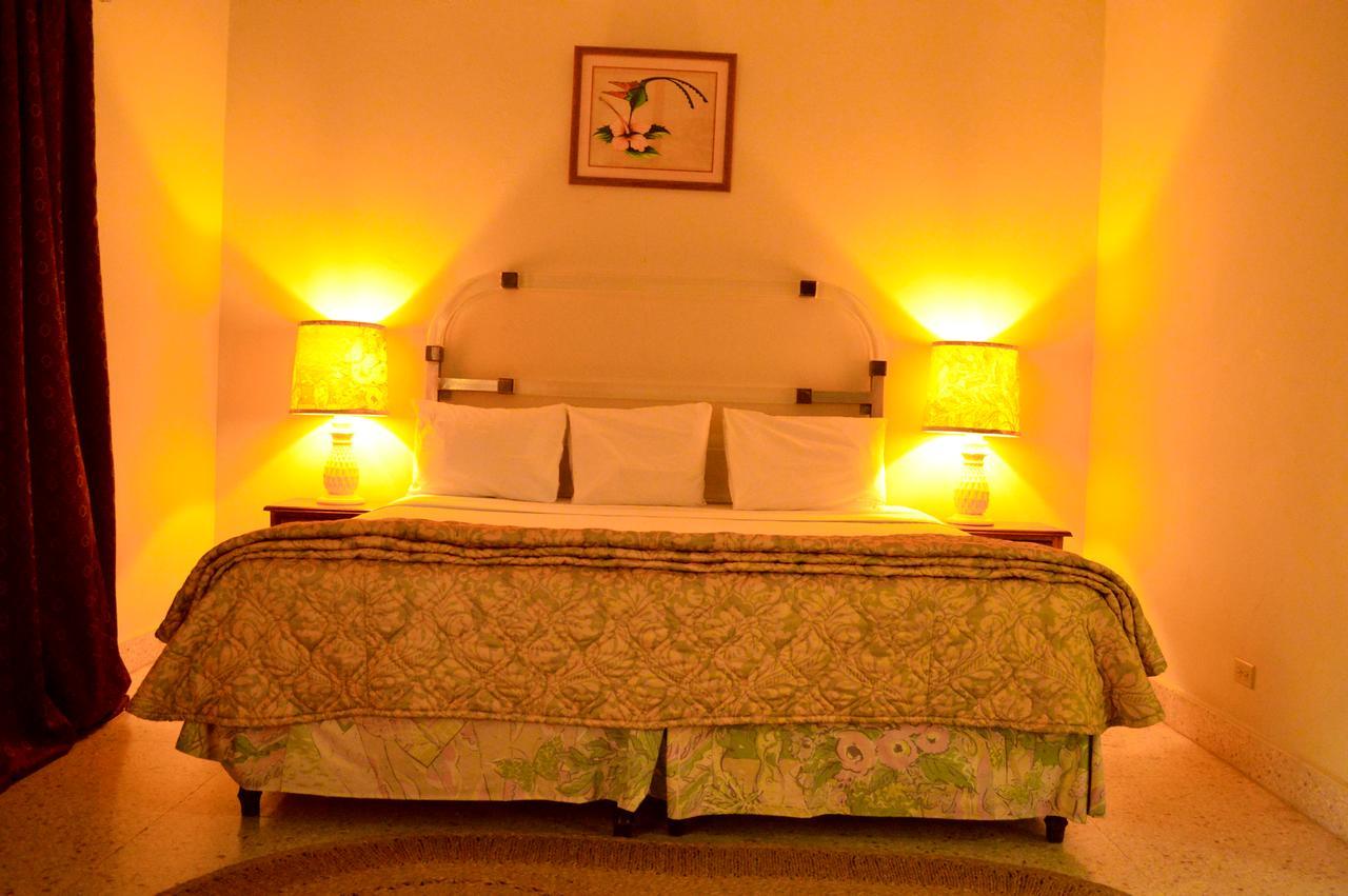 Sahara Dela Mer Inn Montego Bay Exteriör bild